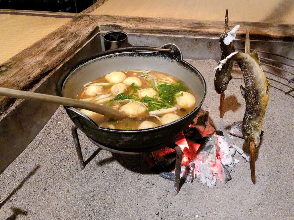 鶴の湯温泉本陣の「山芋の鍋」